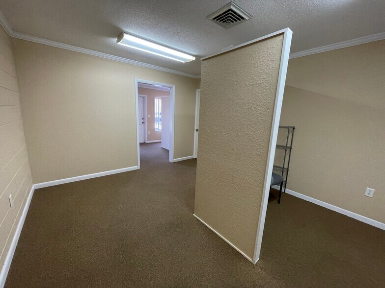 More Photos Of 909 W Magnolia St, Leesburg Medical For Lease