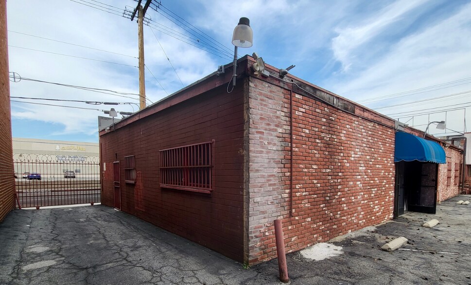 More Photos Of 3701 S Santa Fe Ave, Vernon Office For Sale