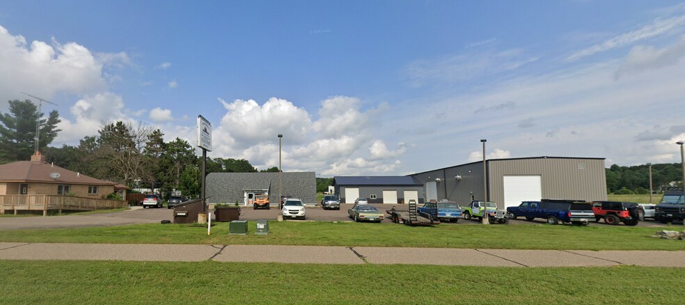 More Photos Of 6123 Sandstone Rd, Eau Claire Auto Dealership For Sale