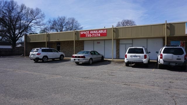 More Photos Of 3933-3943 Summer Ave, Memphis Storefront For Lease