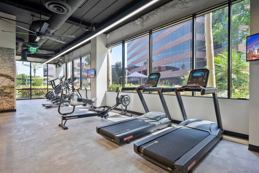 More Photos Of 701 S Parker St, Orange Unknown For Lease
