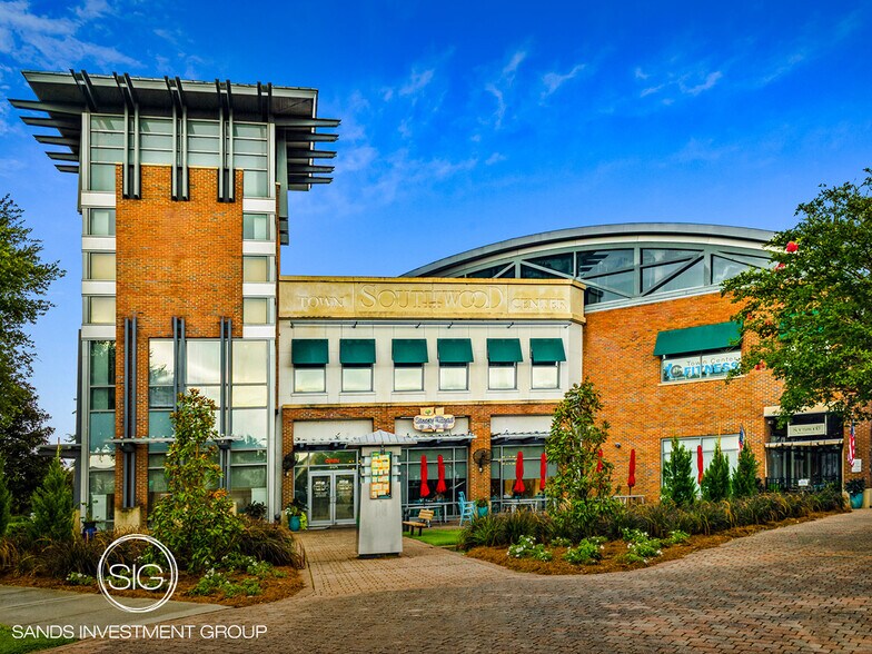 Primary Photo Of 3197 Merchants Row Blvd, Tallahassee Department Store For Sale