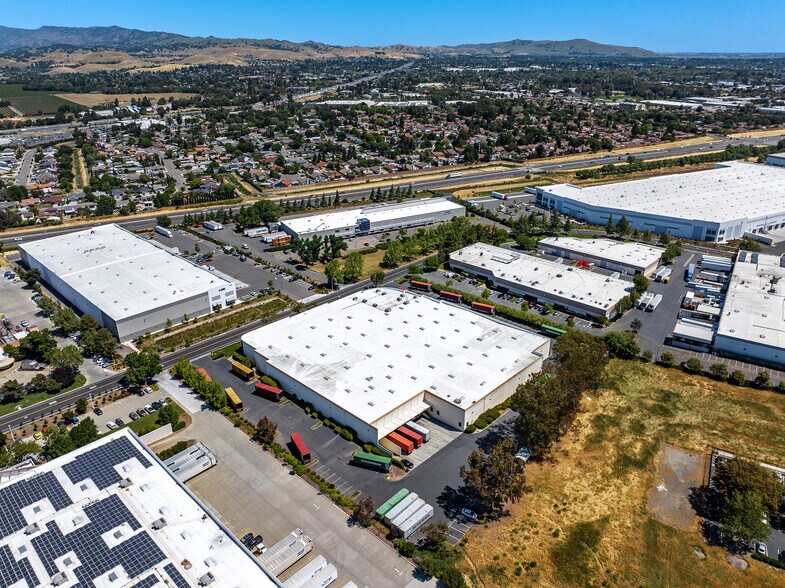 More Photos Of 2373 N Watney Way, Fairfield Warehouse For Lease