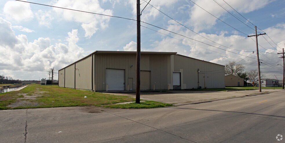 More Photos Of 1219 Avenue H, Westwego Warehouse For Lease
