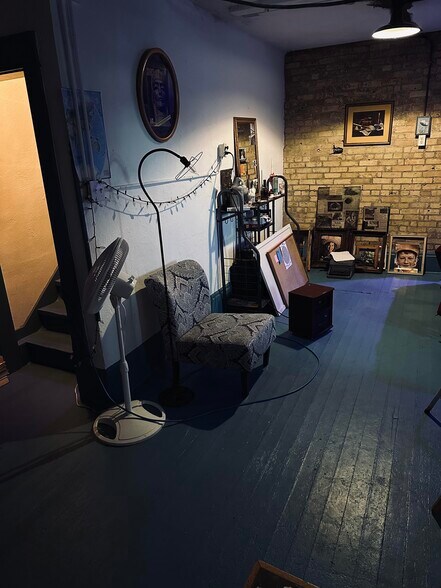 More Photos Of 202 Broadway Ave, Culbertson Showroom For Sale