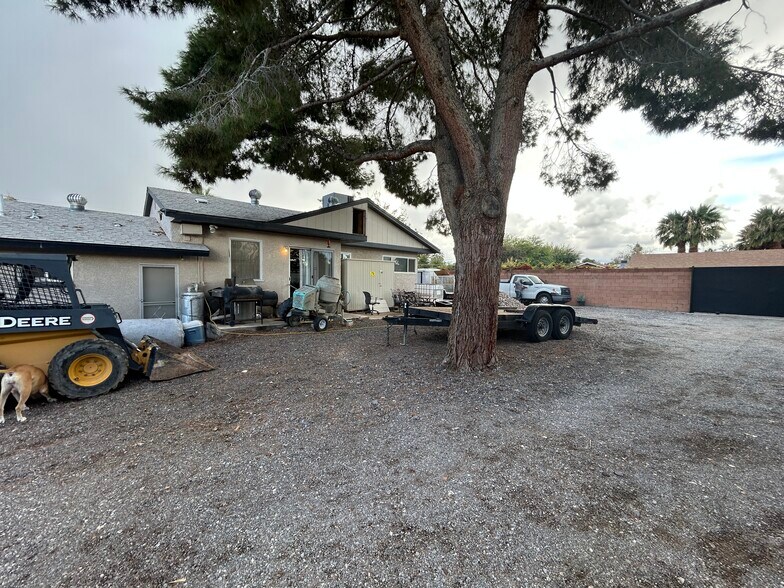 More Photos Of 4080 Spring Rd, Las Vegas Office Residential For Lease