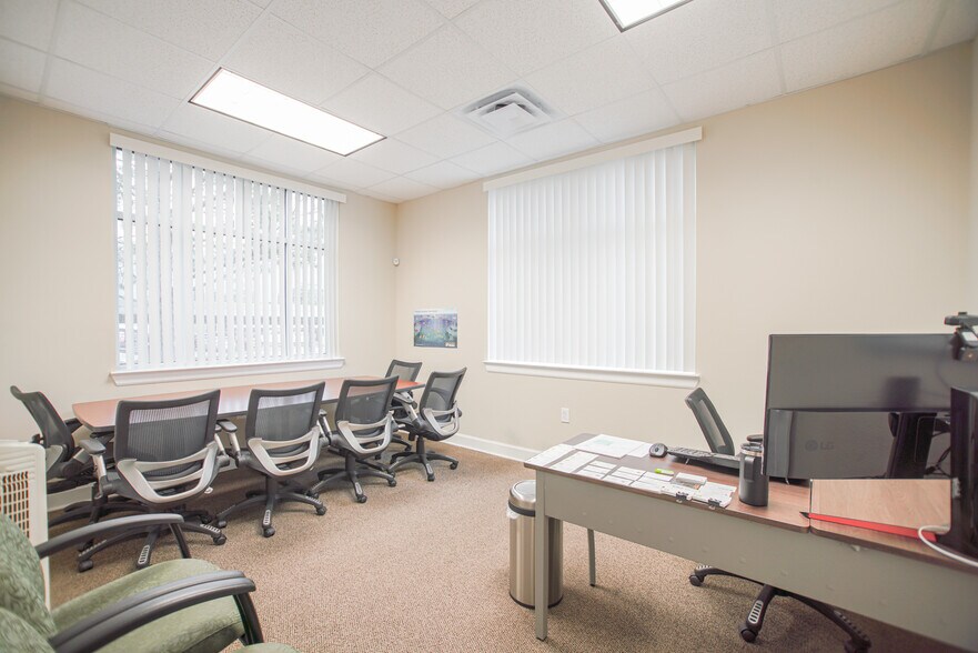 More Photos Of 16000 Park Ten Pl, Houston Office For Lease