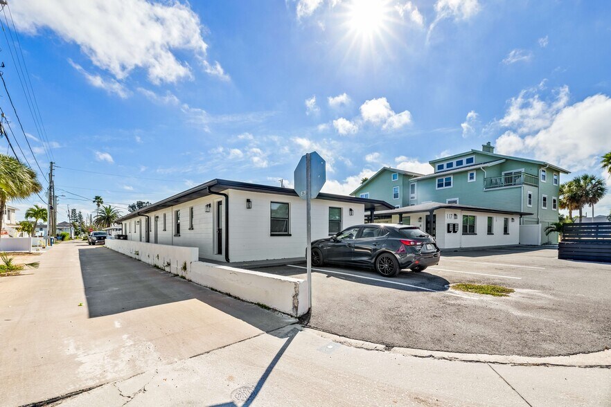 More Photos Of 117 127th Ave, Treasure Island Apartments For Sale