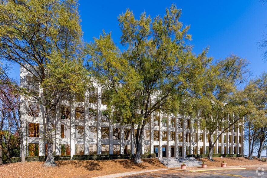 More Photos Of 1895 Phoenix Blvd, Atlanta Office For Lease