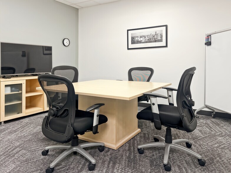 More Photos Of 1180 N Town Center Dr, Las Vegas Coworking Space