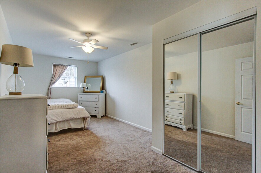 More Photos Of 3328 Huntingdon Pike, Huntingdon Valley Service For Sale