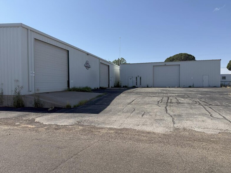 Primary Photo Of 426 Stoddard St, Odessa Warehouse For Sale
