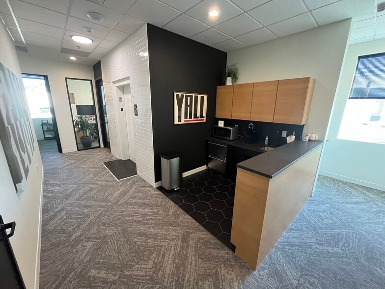 More Photos Of 4317 Marsh Ridge, Carrollton Showroom For Sale