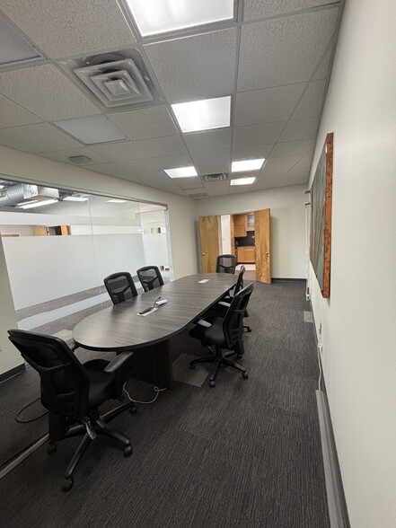 More Photos Of 4005 2nd Ave S, Birmingham Office For Lease