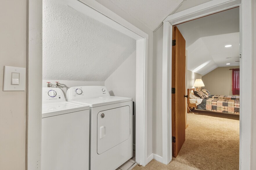 More Photos Of 798 Route 100, Wilmington Flex For Sale