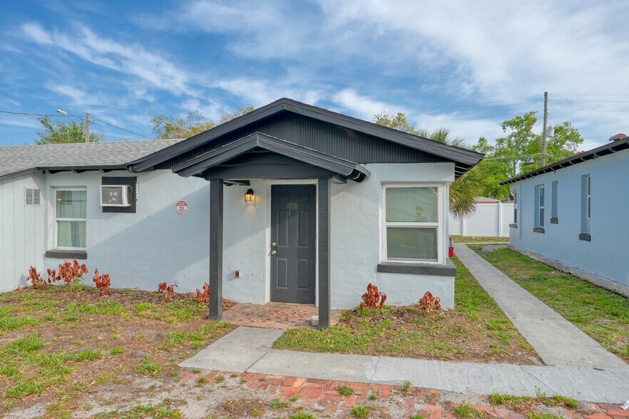 More Photos Of 518 N Orange Blossom Trl, Orlando Apartments For Sale