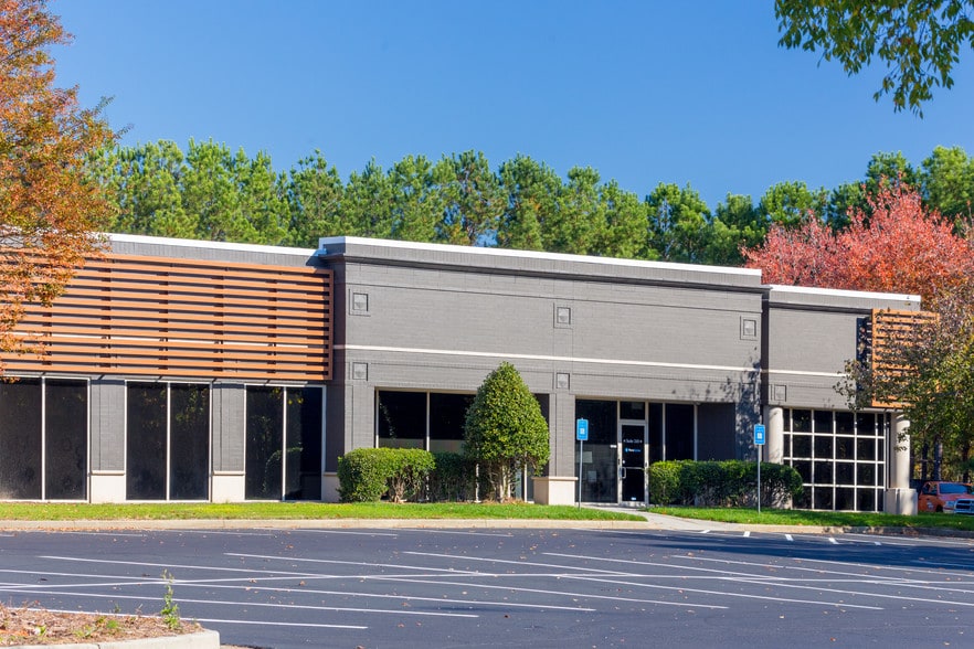 More Photos Of 4855 Peachtree Industrial Blvd, Peachtree Corners Office For Lease