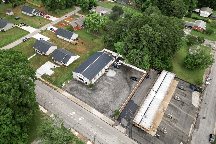 More Photos Of 1008 N Main St, China Grove Warehouse For Sale