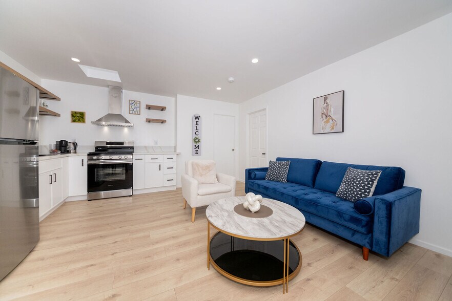 More Photos Of 11315 Tiara St, North Hollywood Apartments For Sale