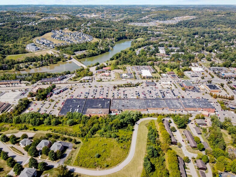 More Photos Of 3909-4007 Washington Rd, McMurray Unknown For Lease