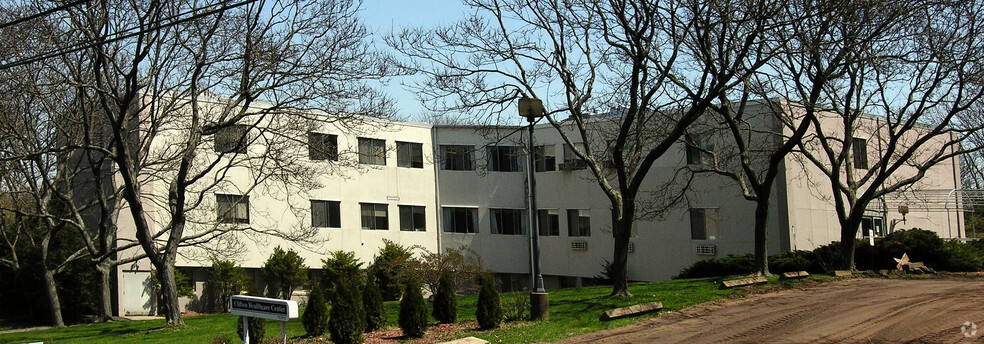 Primary Photo Of 181 Clifton St, New Haven Skilled Nursing Facility For Sale