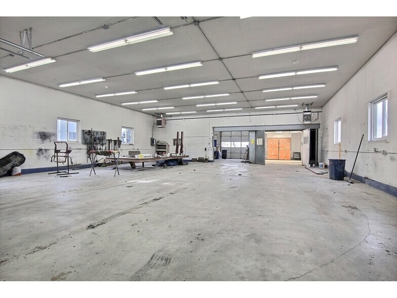 More Photos Of 19560 Burnham Ave, Lynwood Auto Repair For Sale