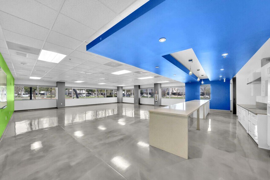 More Photos Of 1600 Sunflower Ave, Costa Mesa Office For Lease
