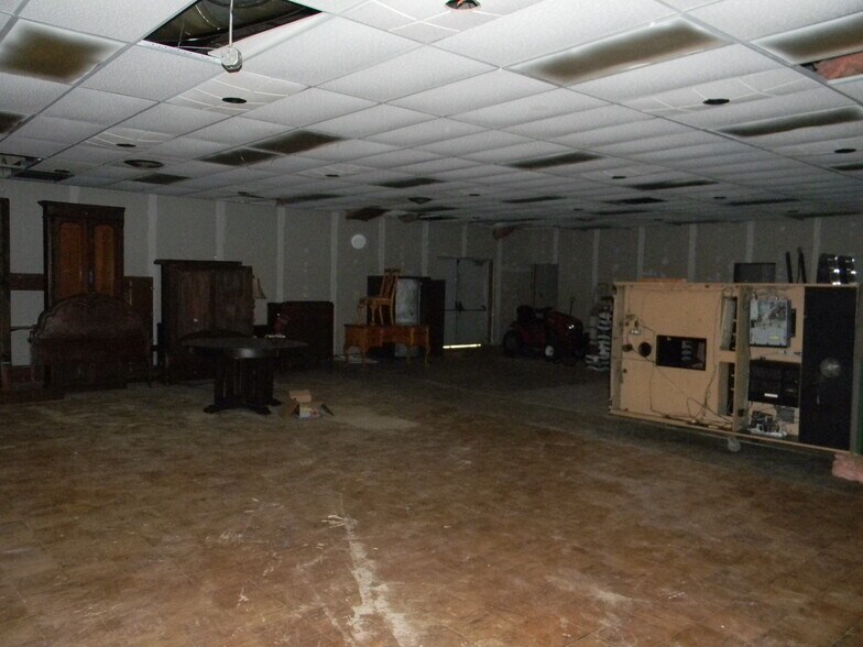 More Photos Of 8575 N County Road 25A, Piqua Light Manufacturing For Sale