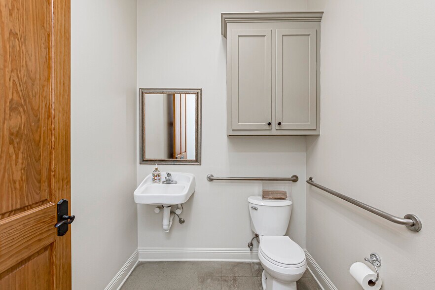 More Photos Of 4603 Bluebonnet Blvd, Baton Rouge Office For Sale