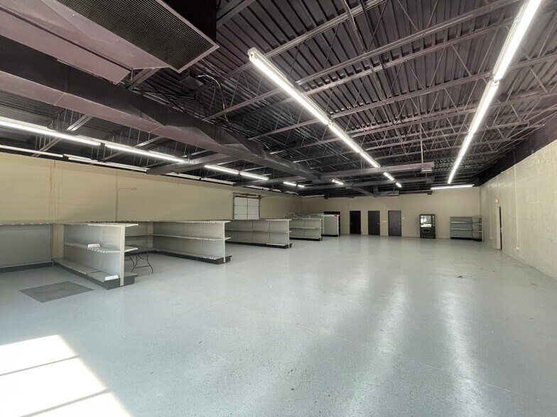 More Photos Of 9026 Pulaski Hwy, Middle River Freestanding For Lease