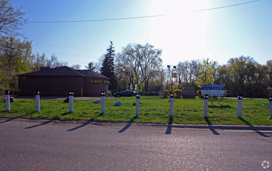 More Photos Of Pontiac Trail, West Bloomfield Land For Sale