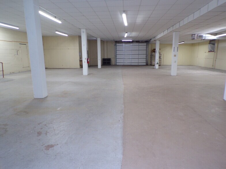 More Photos Of 845-845 N Florida Ave, Lakeland General Retail For Sale