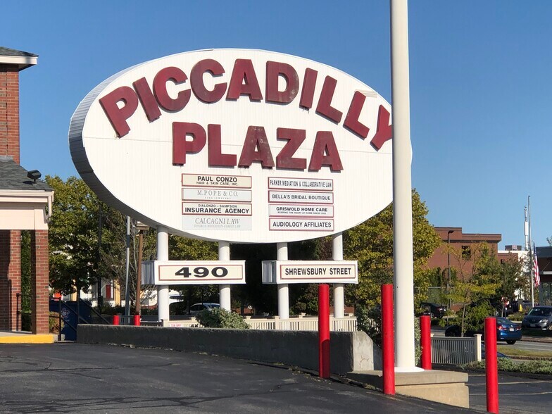 Primary Photo Of 490 Shrewsbury St, Worcester Storefront For Lease