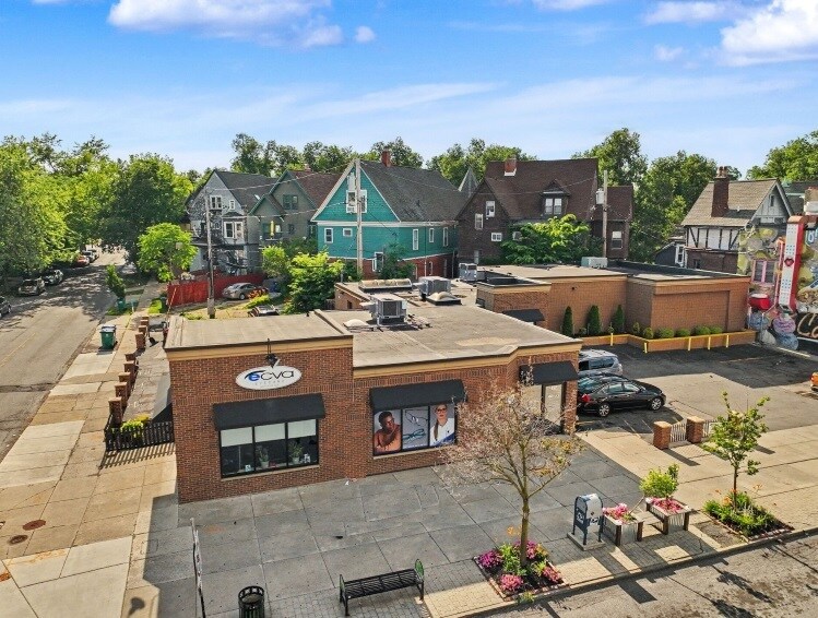 More Photos Of 932 Elmwood Ave, Buffalo Flex For Sale