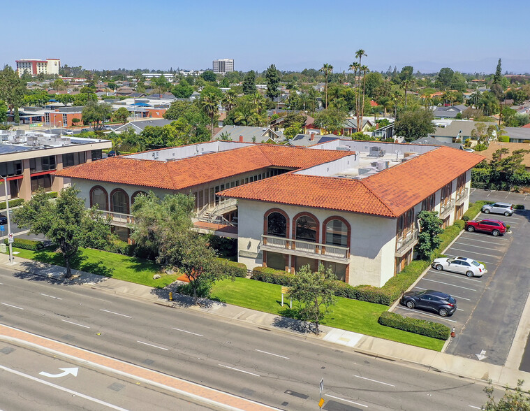 Primary Photo Of 17621 Irvine Blvd, Tustin Medical For Lease