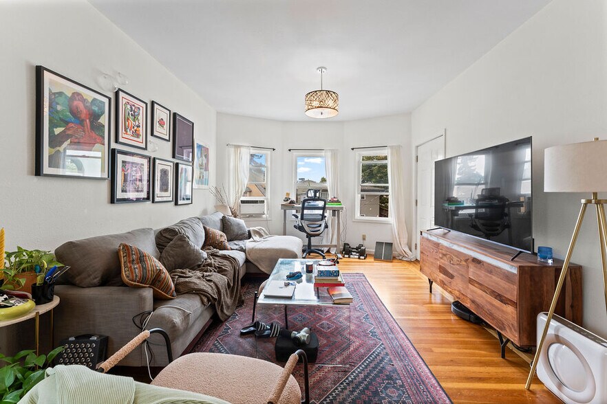 More Photos Of 74 Pearl St, Oakland Apartments For Sale