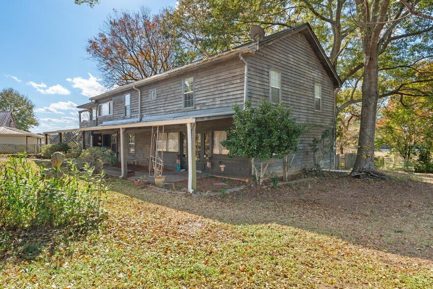 More Photos Of 607 Butts Mill Rd, Pine Mountain General Retail For Sale