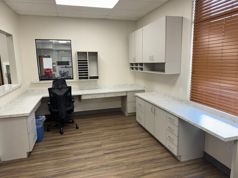 More Photos Of 2503 N US Highway 281, Marble Falls Medical For Lease