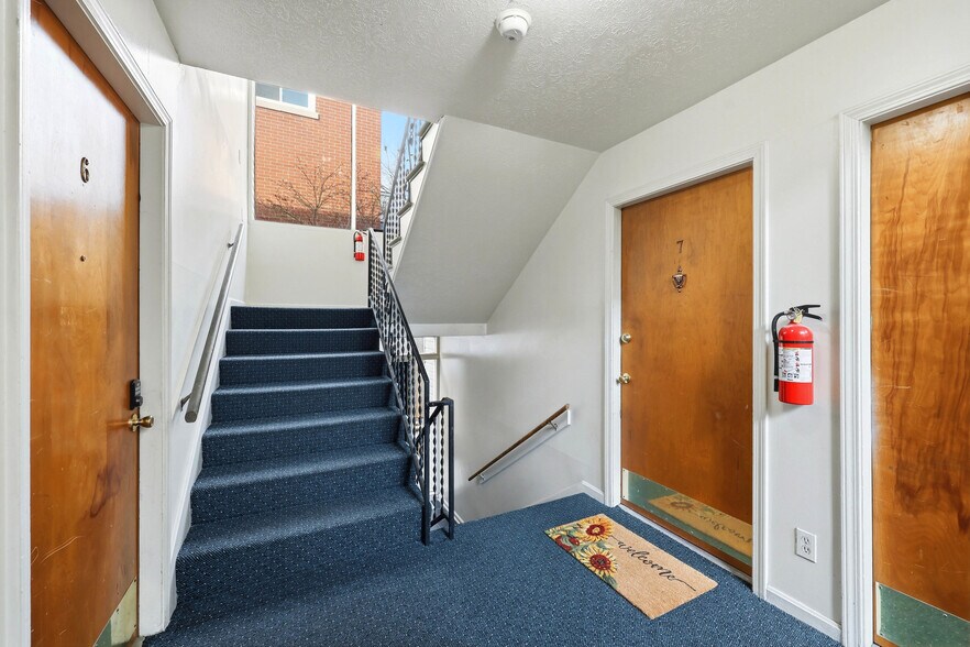 More Photos Of 2189 Baringer Ave, Louisville Apartments For Sale