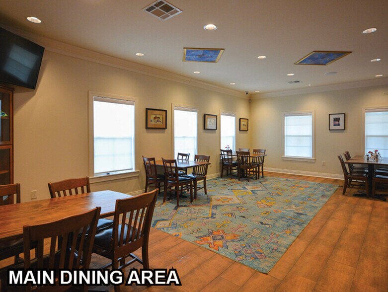 More Photos Of 15228 I-30 Hwy, Benton Restaurant For Sale