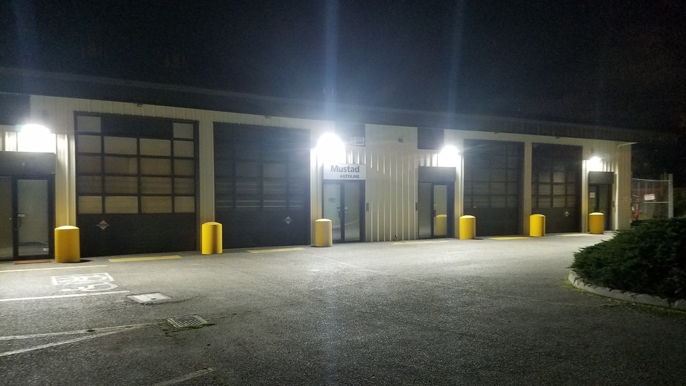 More Photos Of 4240 Gilman Pl W, Seattle Warehouse For Lease