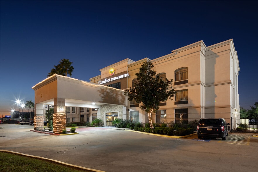 More Photos Of 11050 Southwest Fwy, Houston Hotel For Sale