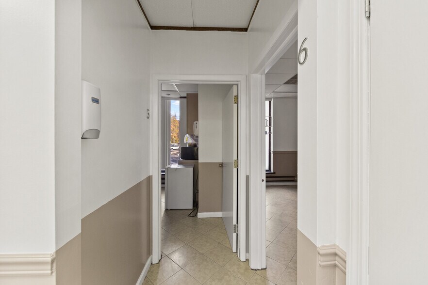 More Photos Of 201 Lower Notch Rd, Little Falls Medical For Lease