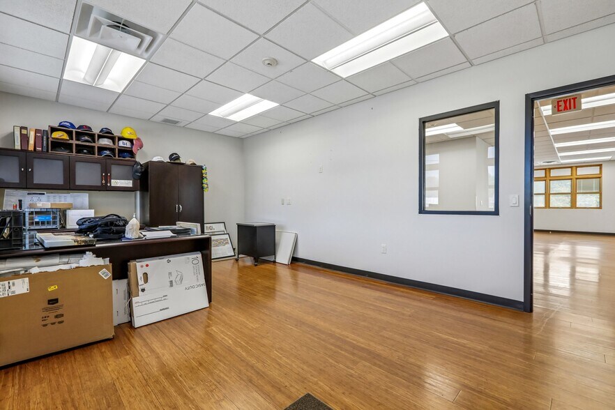 More Photos Of 92 Union Ave, Cresskill Office For Sale