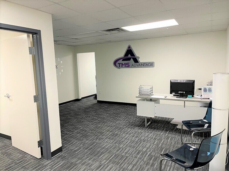 More Photos Of 12425 28th St N, Saint Petersburg Office For Lease