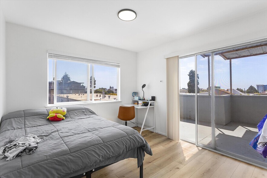More Photos Of 2360 Ellsworth St, Berkeley Apartments For Sale