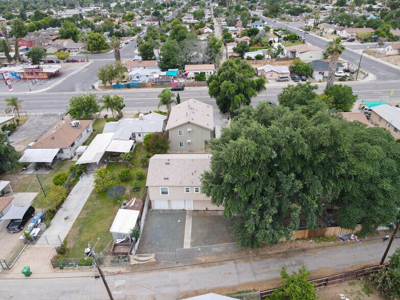 More Photos Of 2207 River Blvd, Bakersfield Apartments For Sale