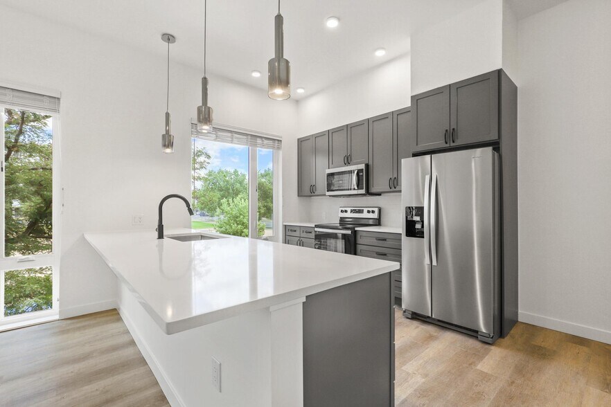 More Photos Of 1775 S Pearl St, Denver Apartments For Sale