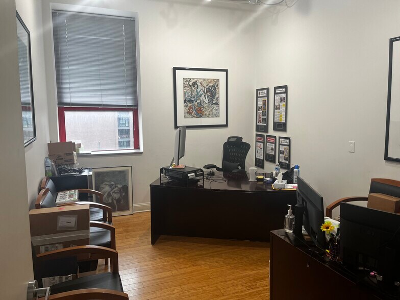 More Photos Of 409 W Huron St, Chicago Loft Creative Space For Lease