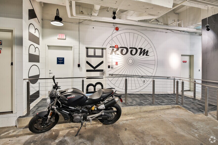 More Photos Of 120 Q St NE, Washington Loft Creative Space For Lease